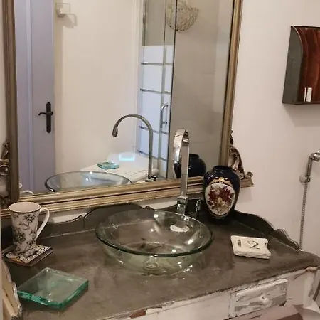 Lamagia Di Corte Moronati 4*