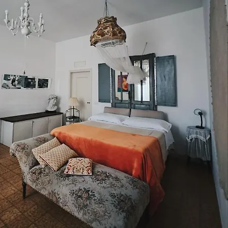 Oda ve Kahvaltı Lamagia Di Corte Moronati Sirmione
